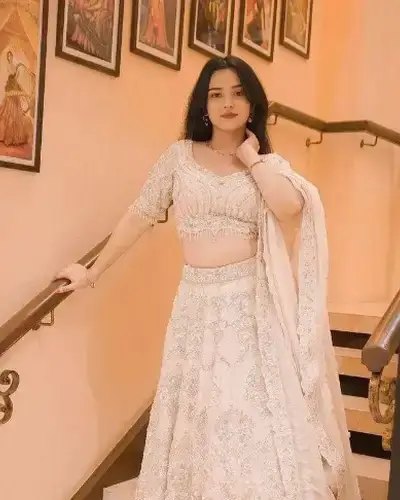 Escort Service In Phoenix Mall